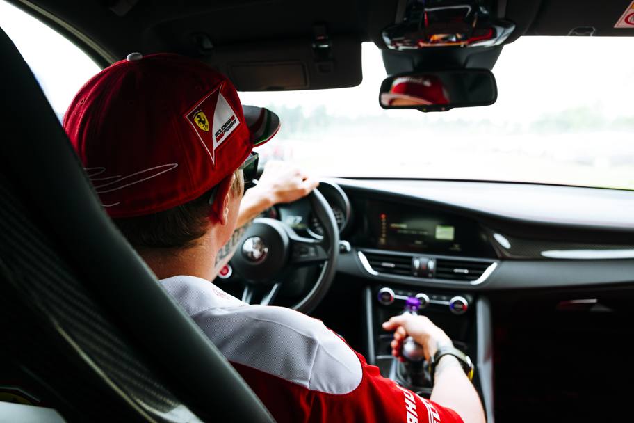 Kimi Raikkonen e Sebastian Vettel questo fine settimana a Hockenheim raggiungono il tracciato con la Giulia Quadrifoglio. Si tratta della versione pi potente della gamma, ha 510 cv e un prezzo in Italia di 79mila euro